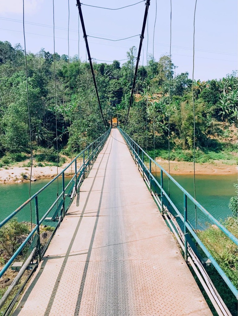 Check-in cây cầu trong hành trình chinh phục đỉnh Quế