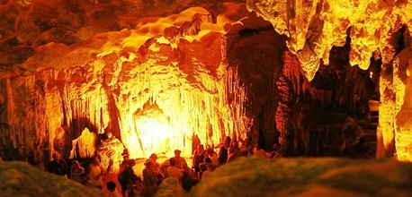 Động Tam Cung – động ba ngăn tuyệt đẹp ở trung tâm vịnh Hạ Long