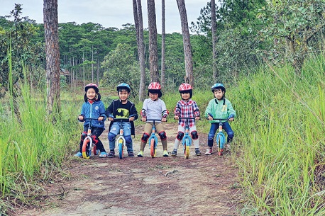 TOP 12 địa điểm, khu du lịch cho trẻ em vui – an toàn – bổ ích 2025