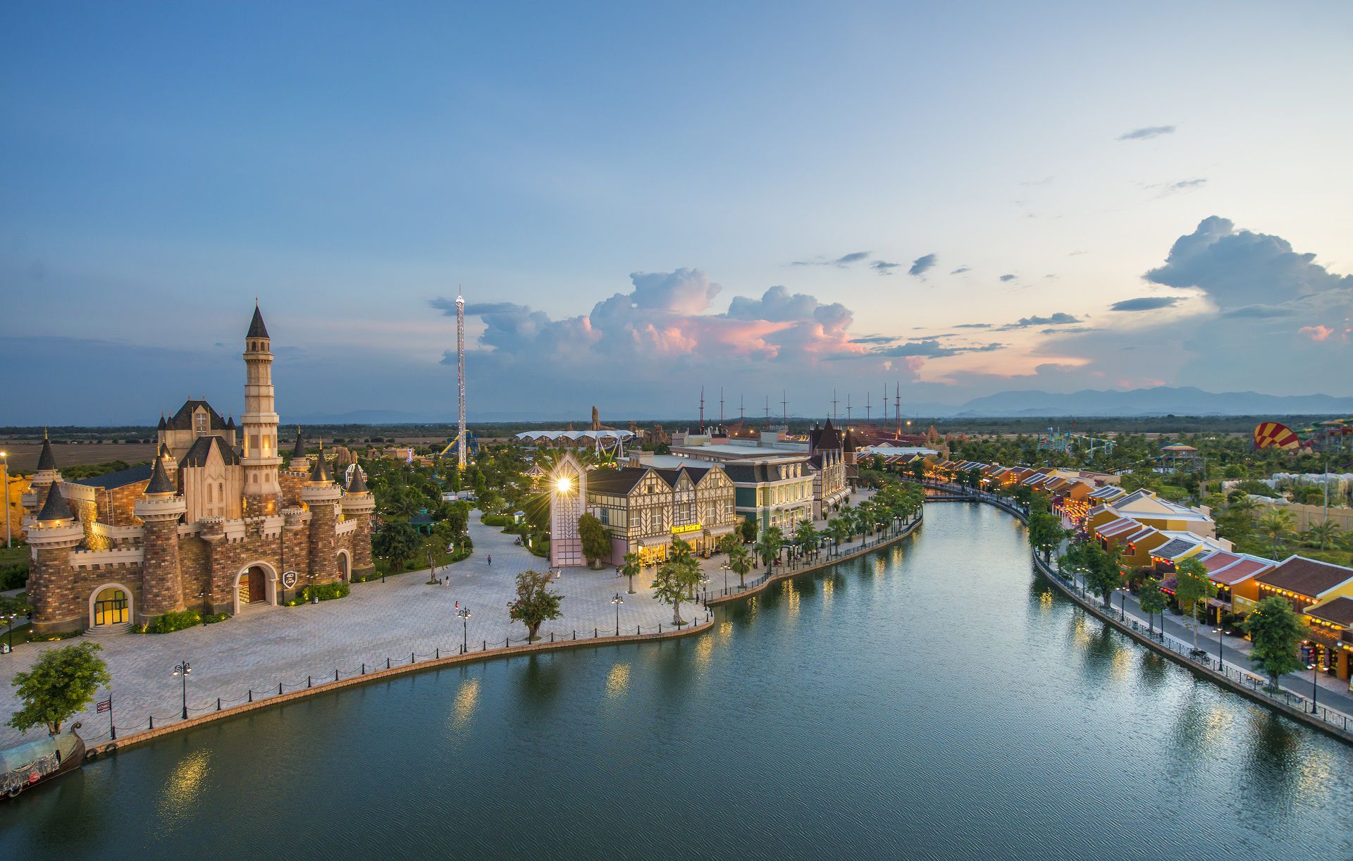 Trải nghiệm nét độc đáo cũng nhiều trò chơi hấp dẫn tại VinWonders Nam Hội An 