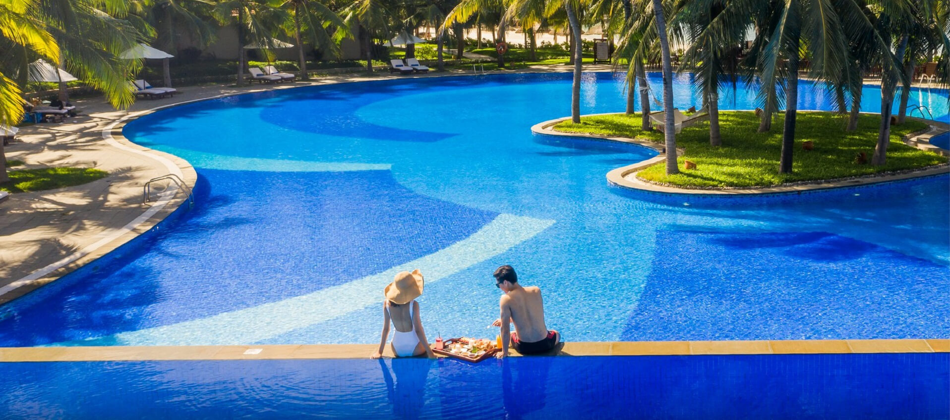 Du lịch không chạm