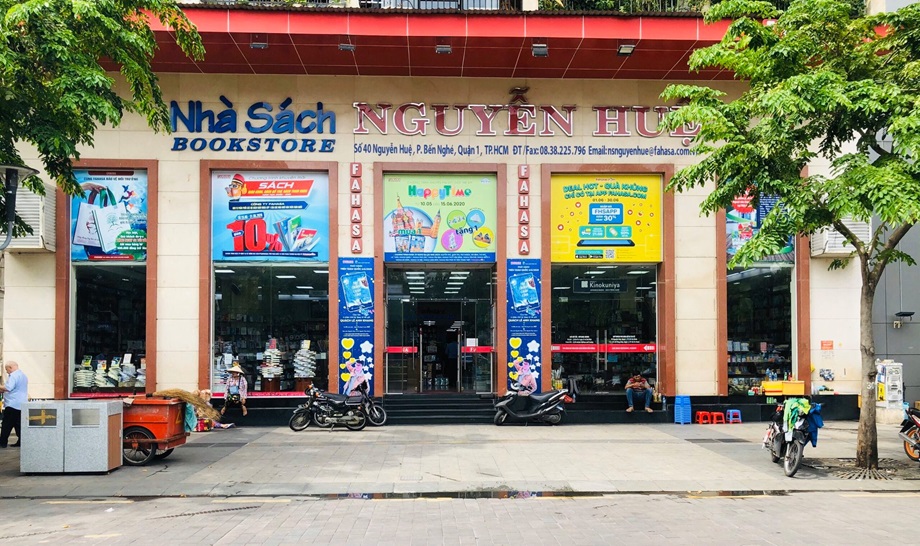 nhà sách lớn nhất Sài Gòn Fahasa chi nhánh Nguyễn Huệ