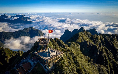 Fansipan weather: Typical features & must-know tips for an enjoyable trip