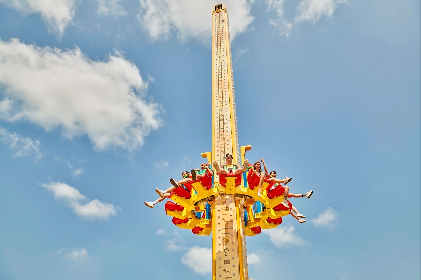 Chinh phục đỉnh Obelisk 