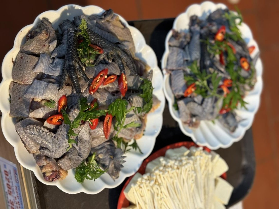 đặc sản Sa Pa Gà đen Sa Pa