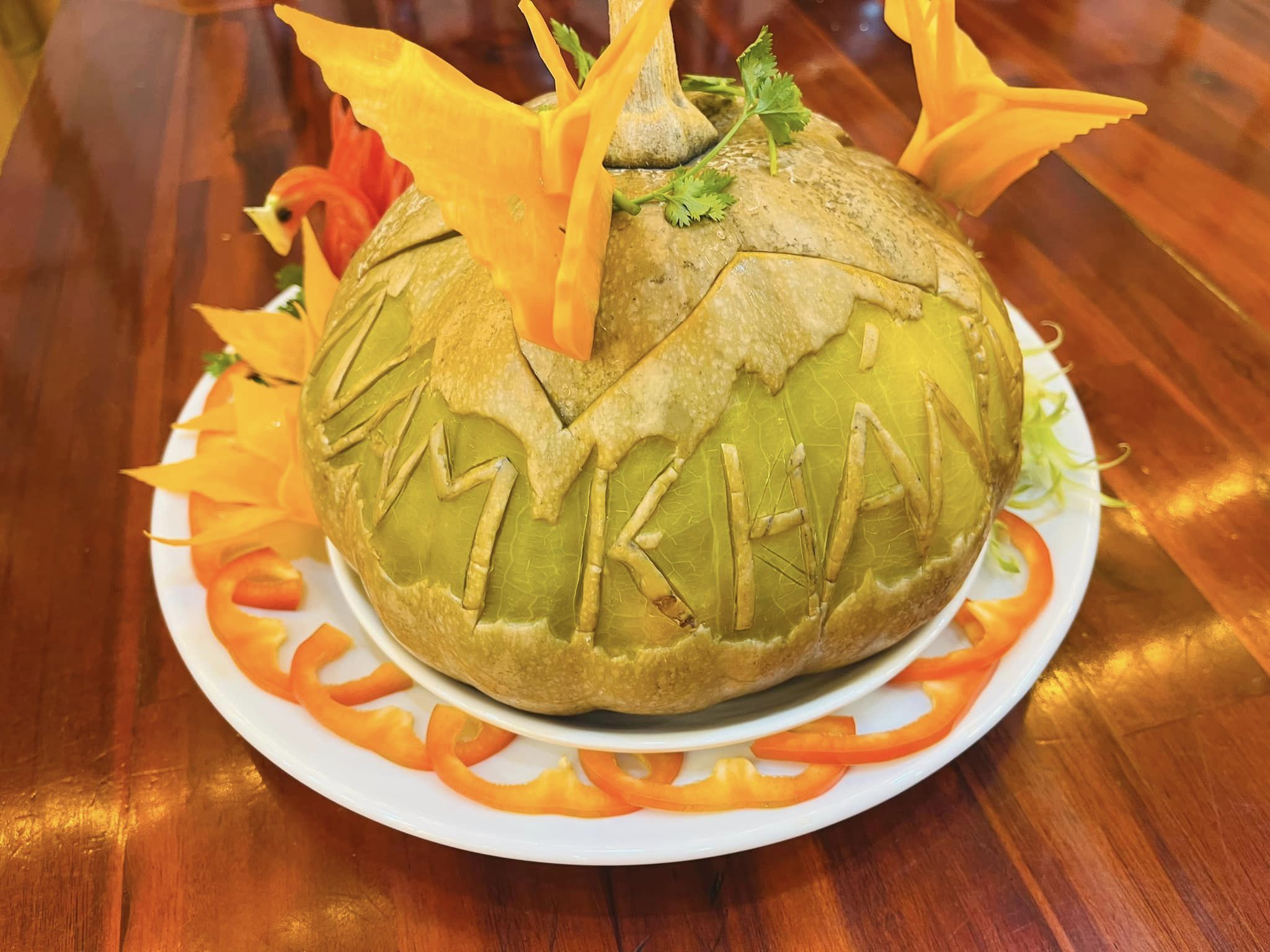 Gà đen tiềm bí đỏ