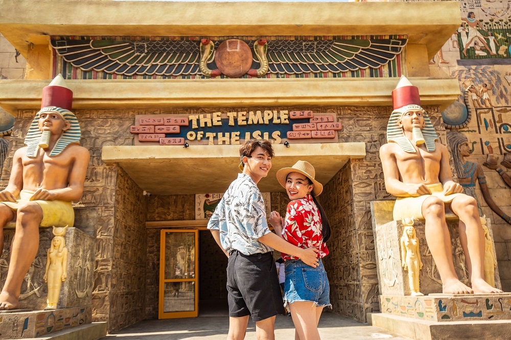 Giá vé thủy cung Phú Quốc Sống ảo cực chất bên những pho tượng khổng lồ tại thế giới kỳ ảo Thung lũng cổ đại