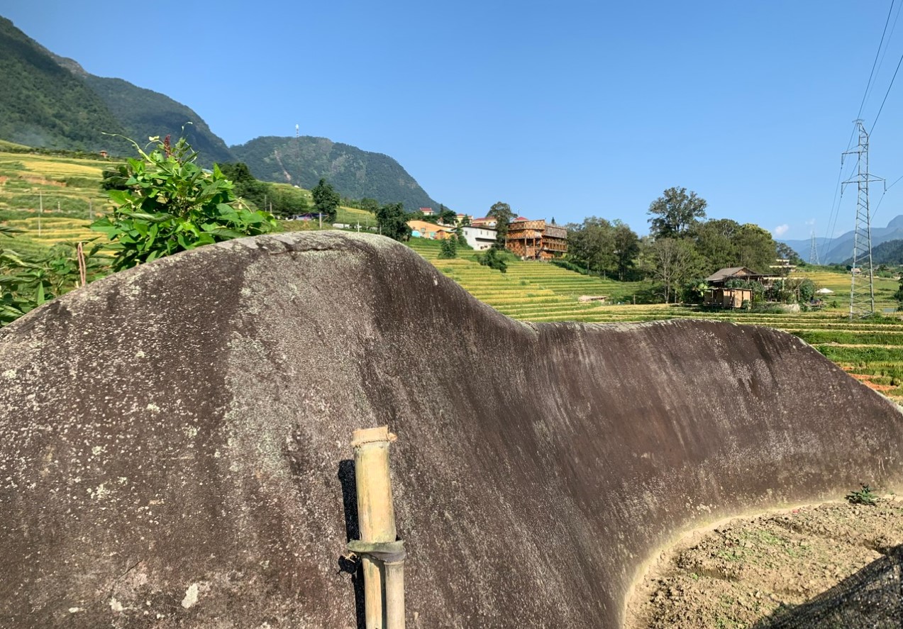 Giới thiệu bãi đá cổ ở Sa Pa