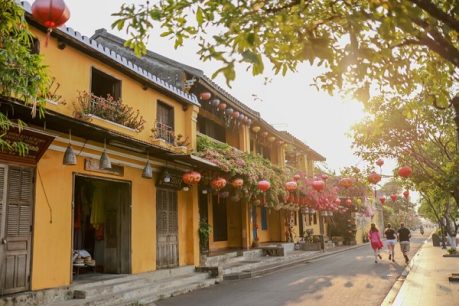 Ha Long Bay to Hoi An: An ultimate transportation guide