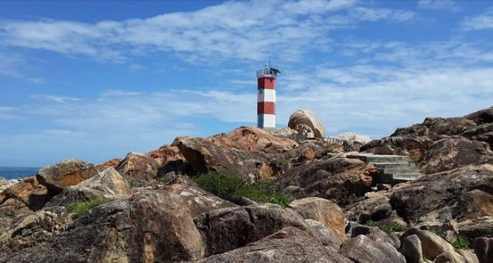 Hải đăng Gành Đèn - điểm du lịch Phú Yên độc đáo