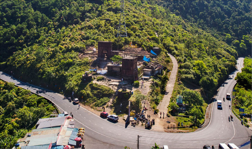 Toàn cảnh khu di tích Hải Vân Quan trên đỉnh đèo Hải Vân