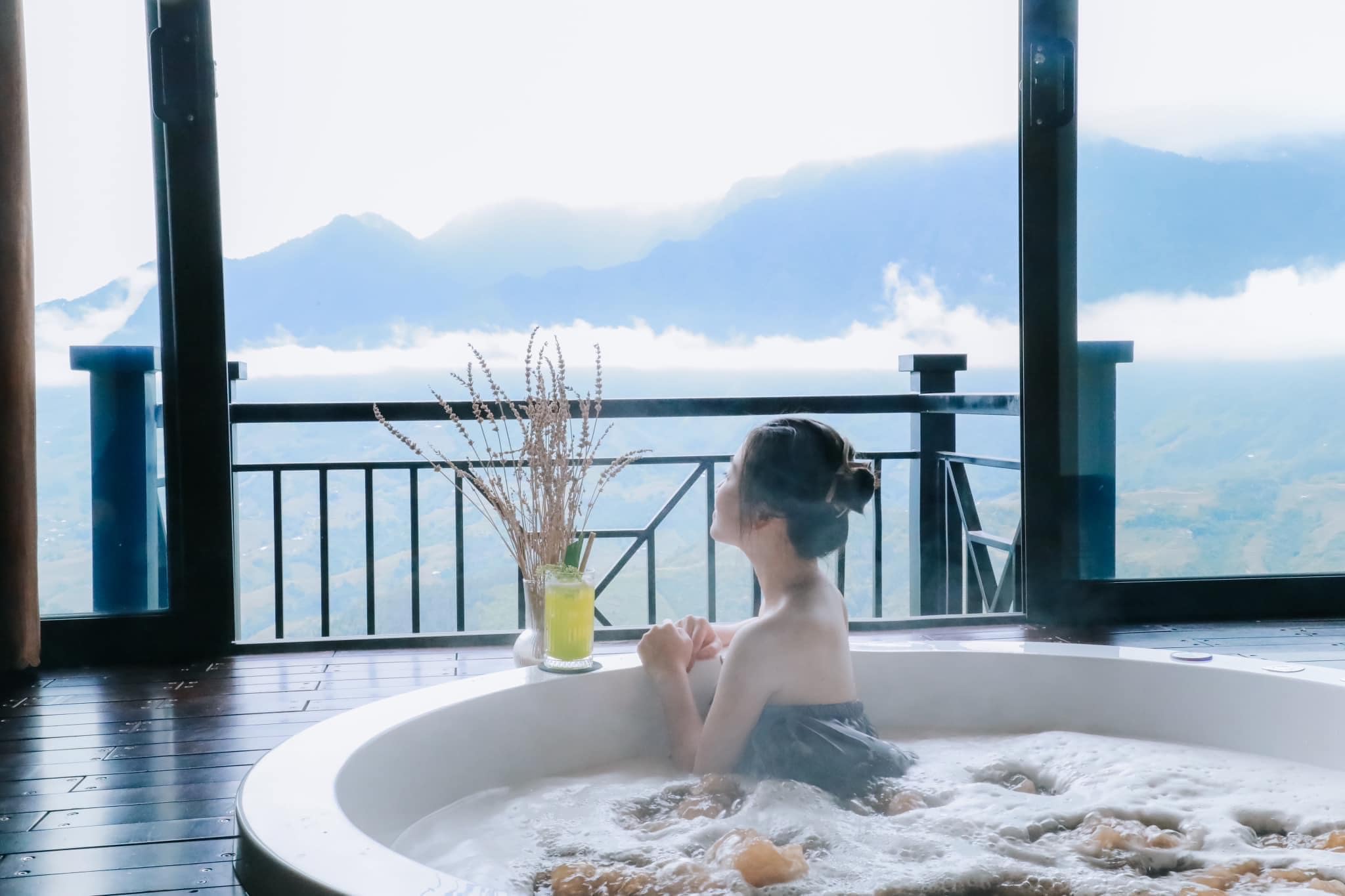 Tắm lá Dao đỏ Sa Pa Halosa Spa