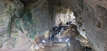 Hang Con Moong: Di chỉ khảo cổ độc đáo, bí ẩn ở Thanh Hóa