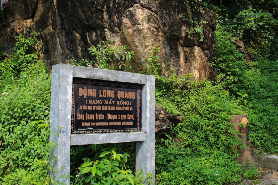 Động Long Quang Hang Mắt Rồng