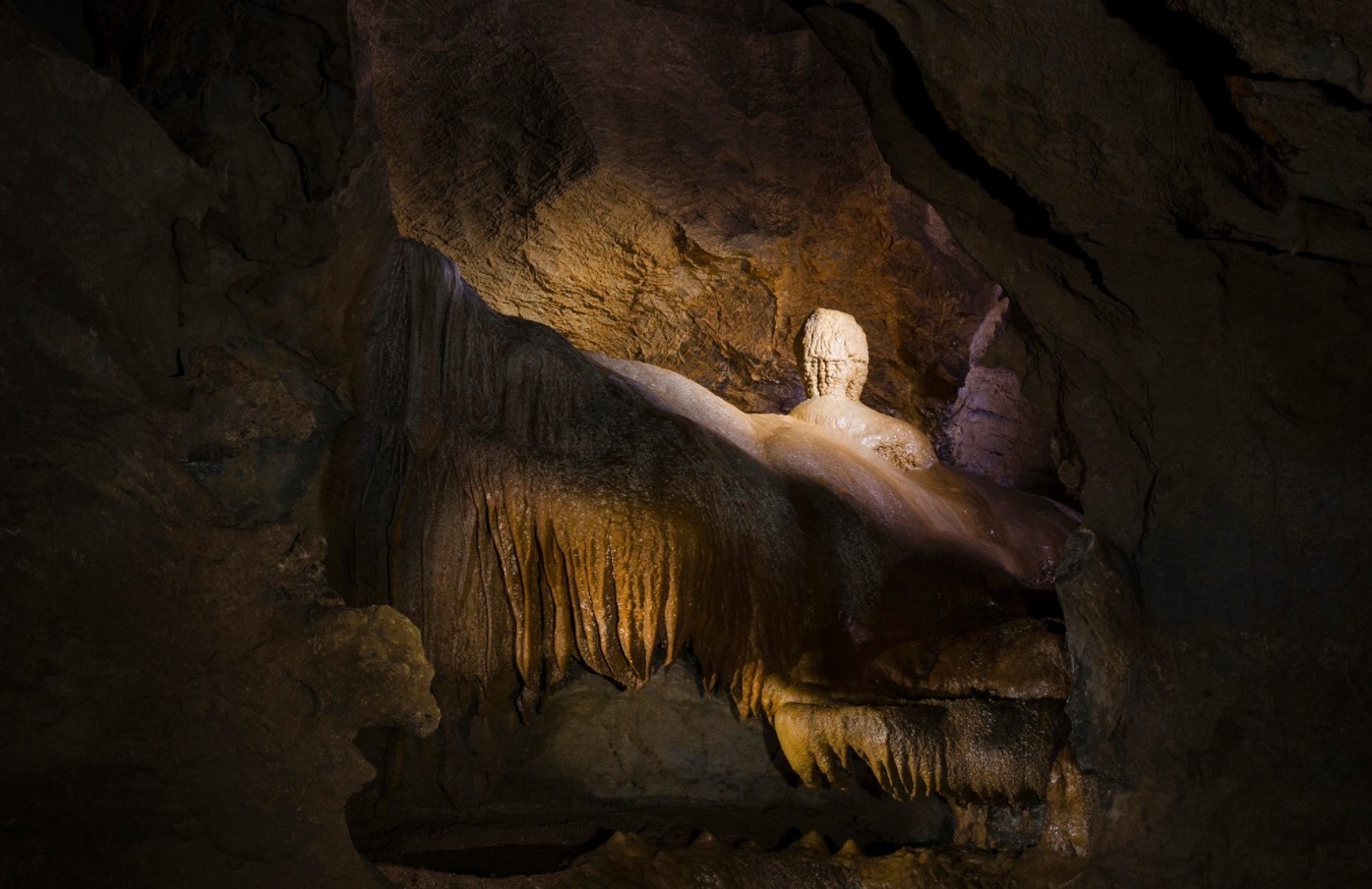 Hang Ngọc rừng quốc gia Bến En