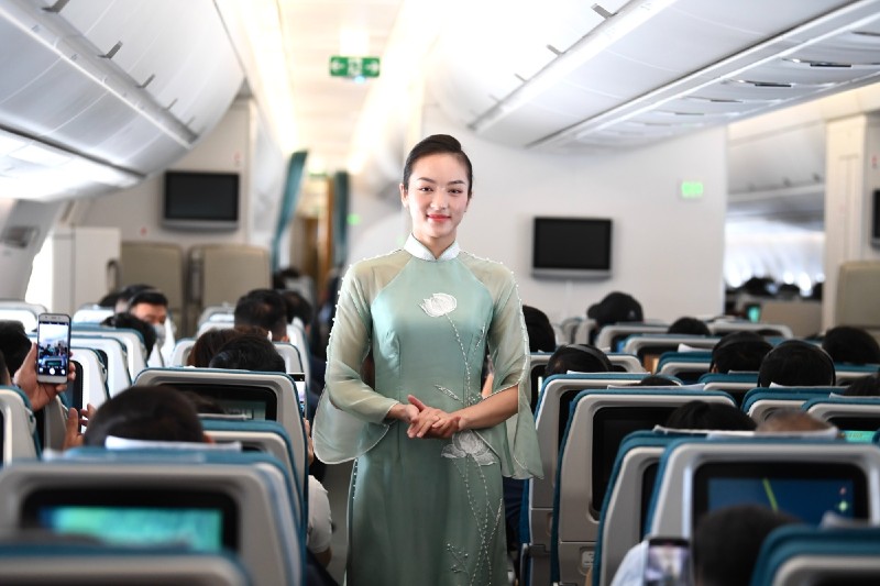 hạng vé phổ thông tiết kiệm của Vietnam Airlines Vé máy bay phổ thông tiết kiệm của Vietnam Airlines được rất nhiều hành khách quan tâm
