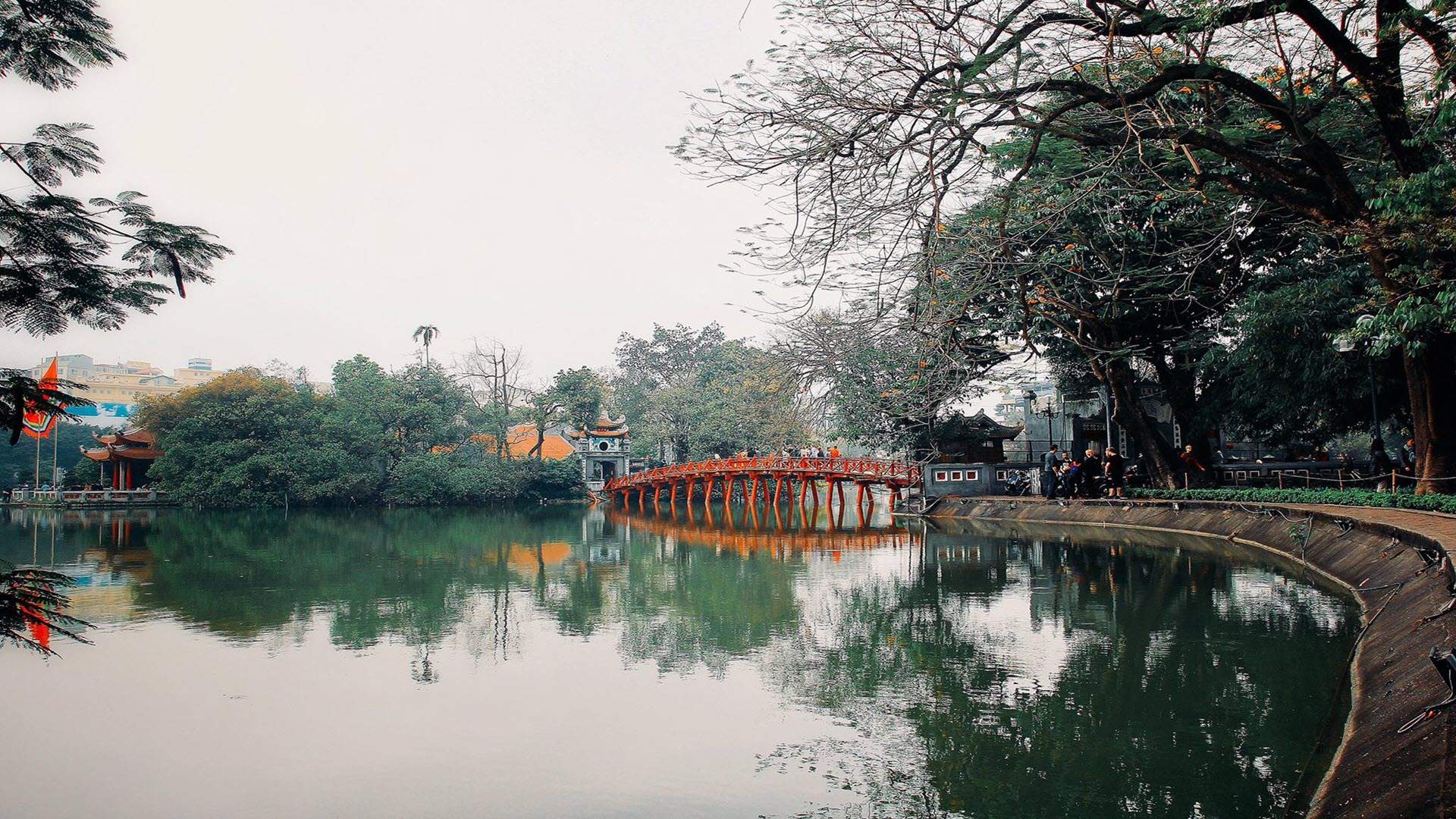 Hanoi free local tours