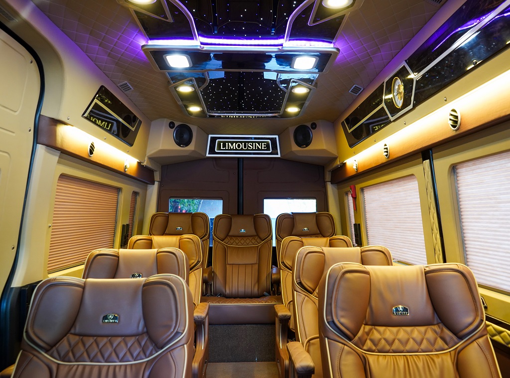 You can easily travel from Hanoi Airport to Ninh Binh by coach