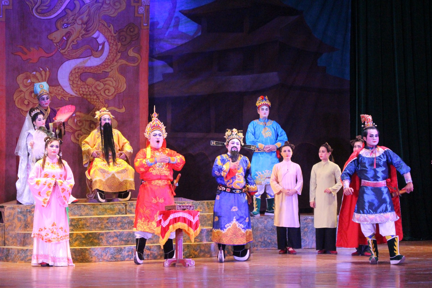 Hát bội là loại hình nghệ thuật truyền thống của Bình Định