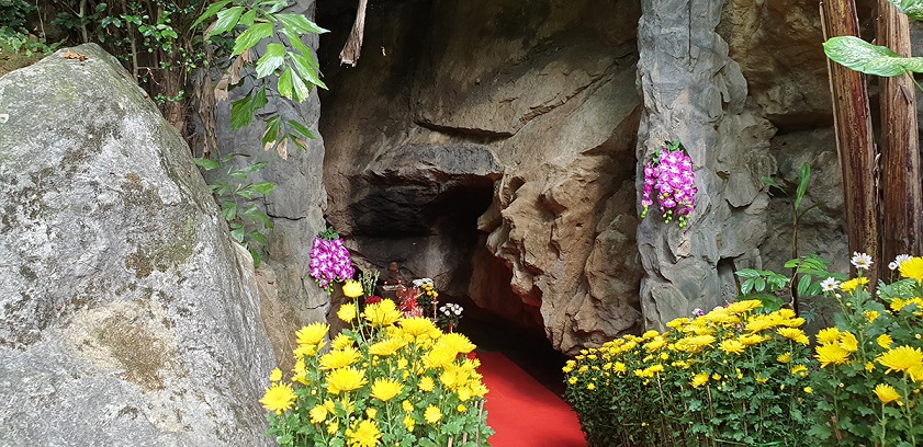 Eight Ladies Cave history of Eight Ladies Cave