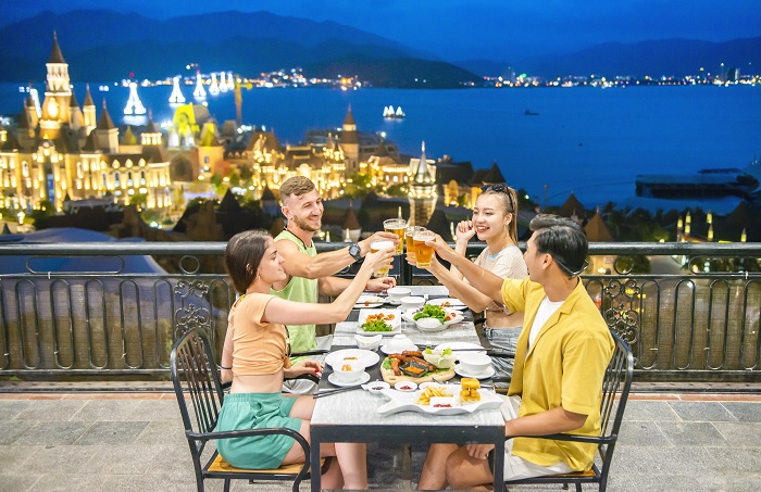 Ho Chi Minh to Nha Trang Driving your family and friends from Ho Chi Minh to Nha Trang is an amazing idea