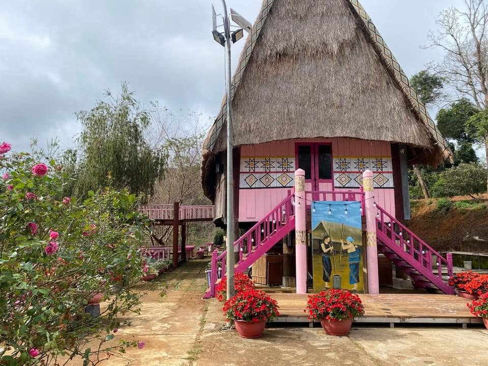 Nhà rông đặc trưng của Tây Nguyên