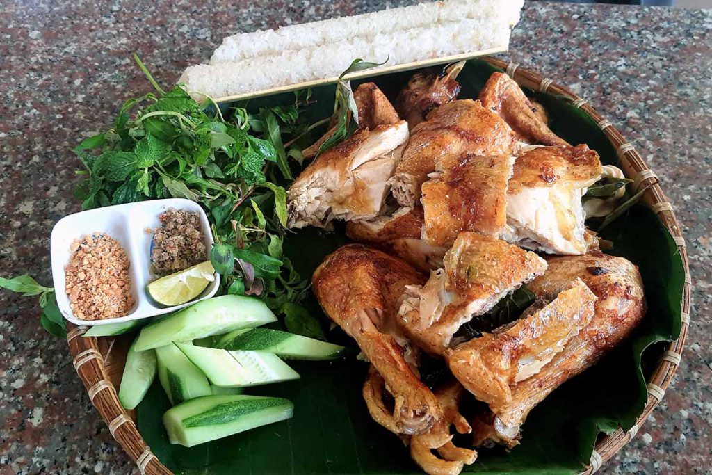 Cơm lam gà nướng Măng Đen