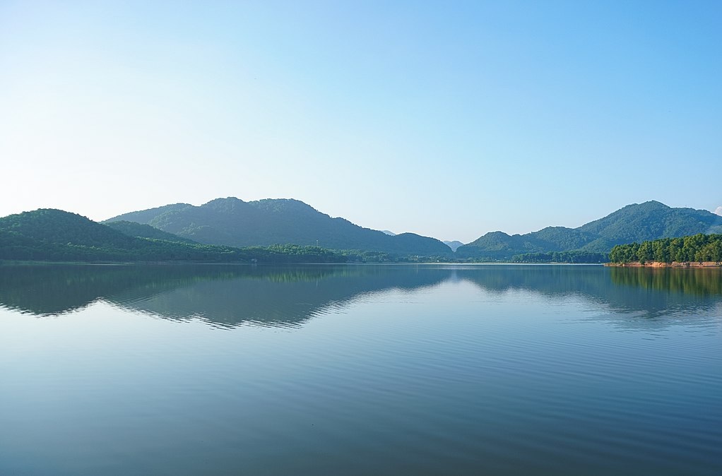 1/6 đi chơi ở đâu Hà Nội Khung cảnh thiên nhiên hồ Hàm Lợn