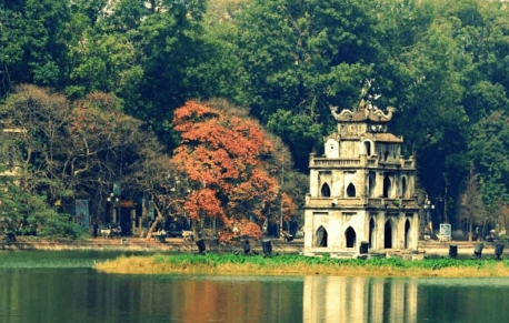 Hồ Gươm (Hồ Hoàn Kiếm) – trái tim của Thủ đô, bốn mùa đều đẹp