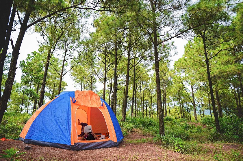 Thư giãn, tận hưởng bầu không khí trong lành, xanh mát tại khu vực hồ Yên Trung