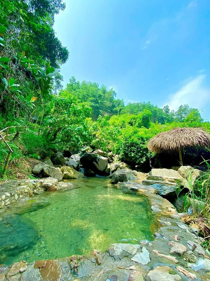 Khe Song - Thác Bạc Yên Tử điểm đến du khách không nên bỏ qua