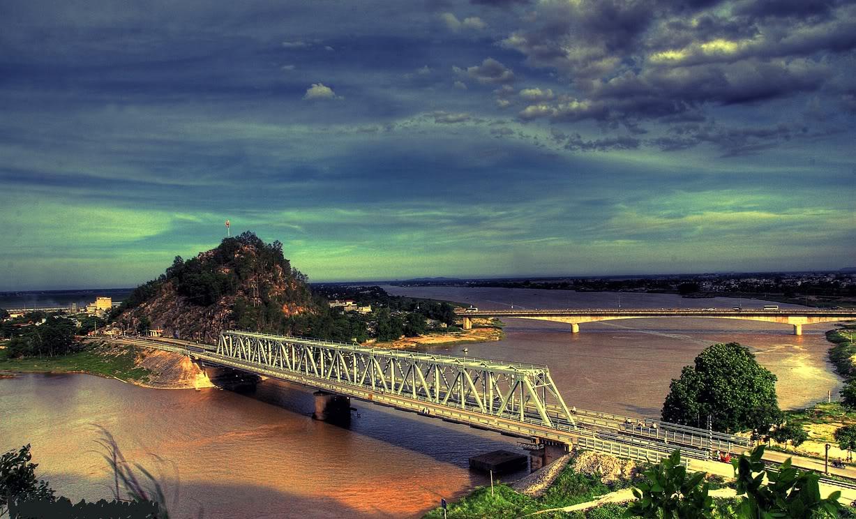 Cầu Hàm Rồng Hoàng hôn trên cầu Hàm Rồng