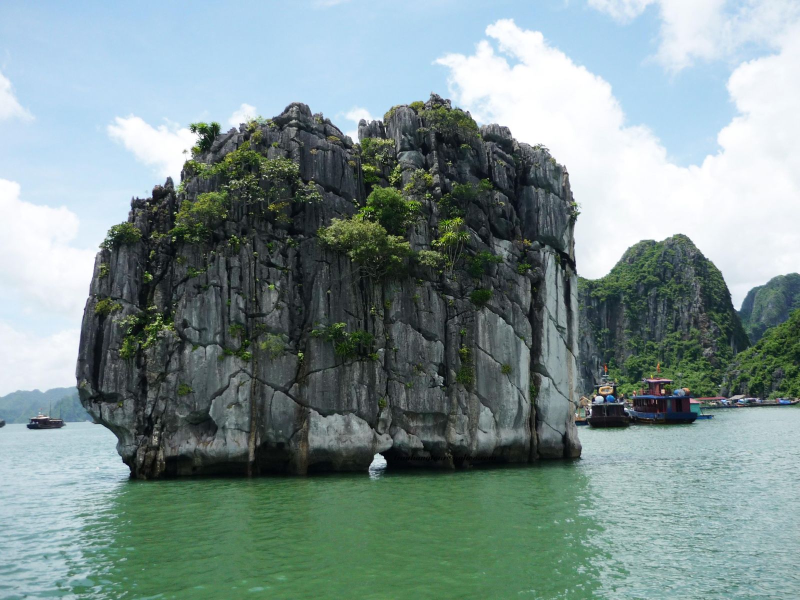 Hòn Đỉnh Hương mang ý nghĩa to lớn 