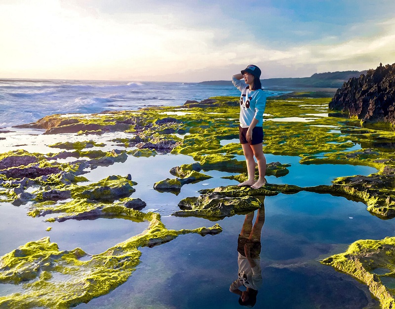 Ngắm nhìn cảnh sắc kỳ vĩ tại Hòn Đỏ Ninh Thuận