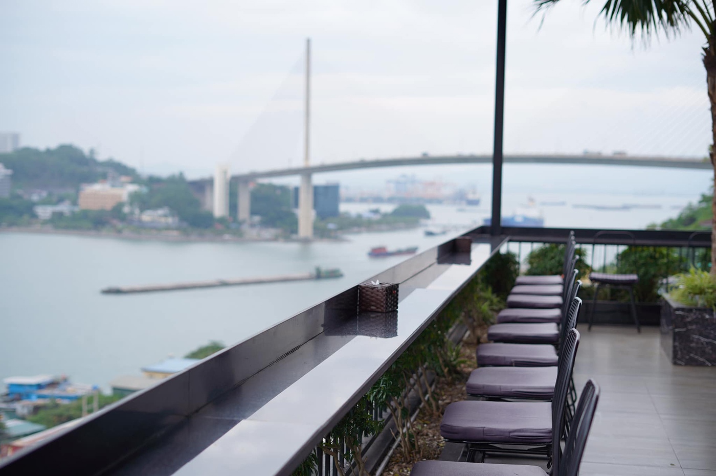 Các quán cafe view đẹp ở Hòn Gai