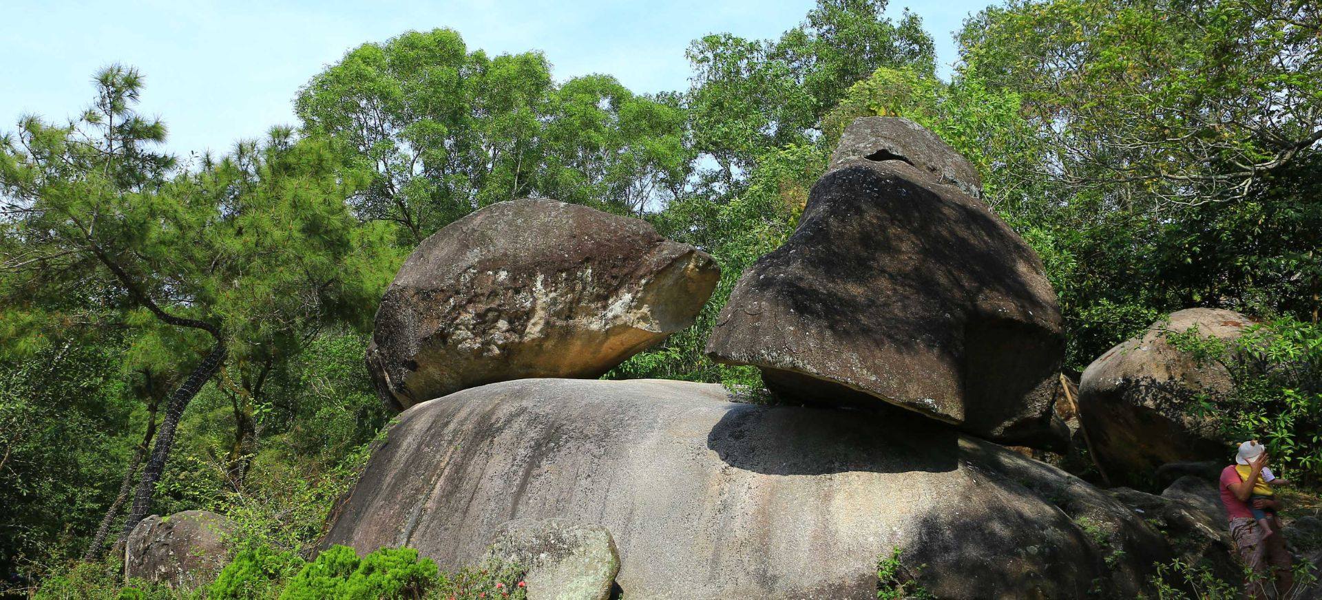 Hòn Trống Mái Sầm Sơn