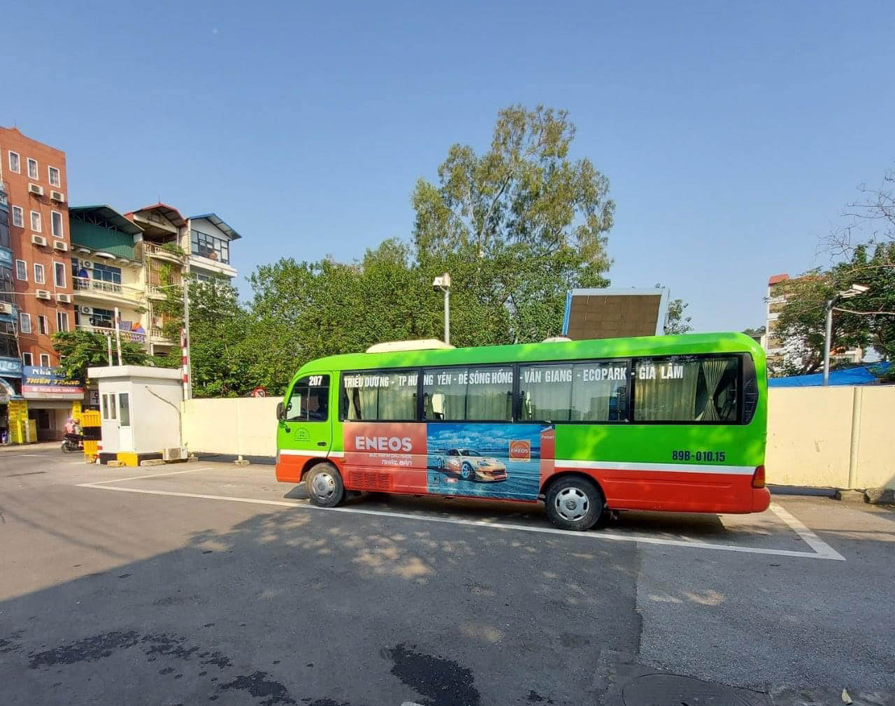 Di chuyển bằng xe bus tới Hưng Yên