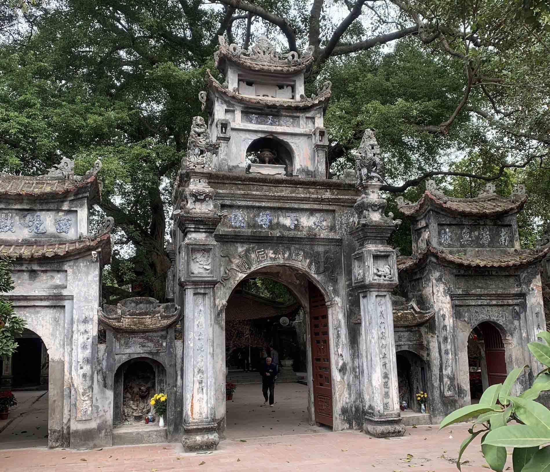 Đền Mẫu linh thiêng