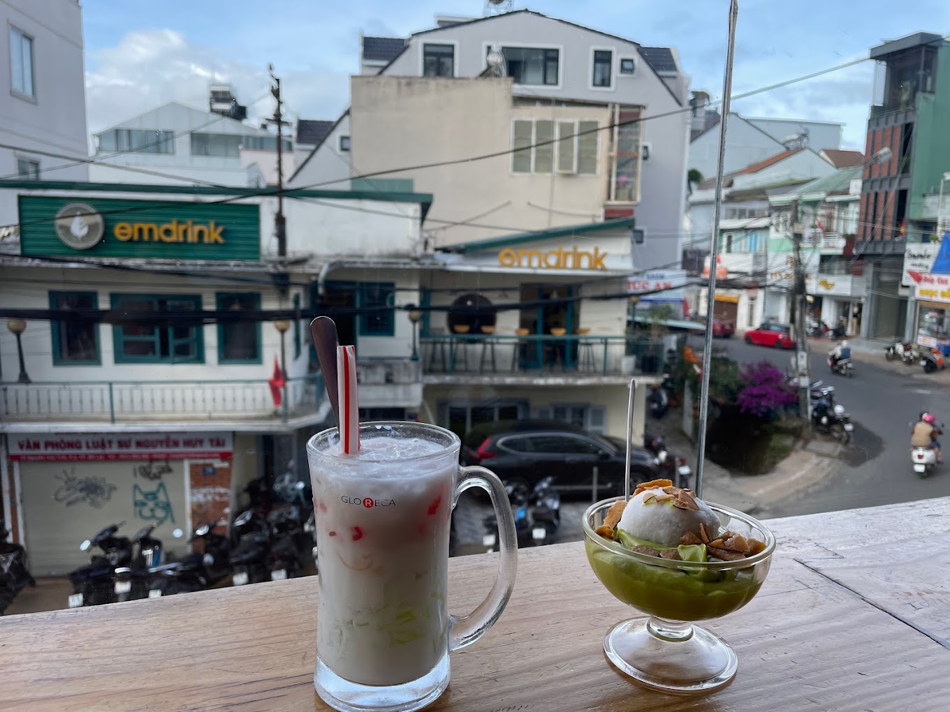 Kem Đà Lạt Kem bơ Nguyễn Văn Trỗi Đà Lạt - quán Nari chiếm trọn tình cảm của nhiều thực khách bởi chất kem dẻo, sánh mịn