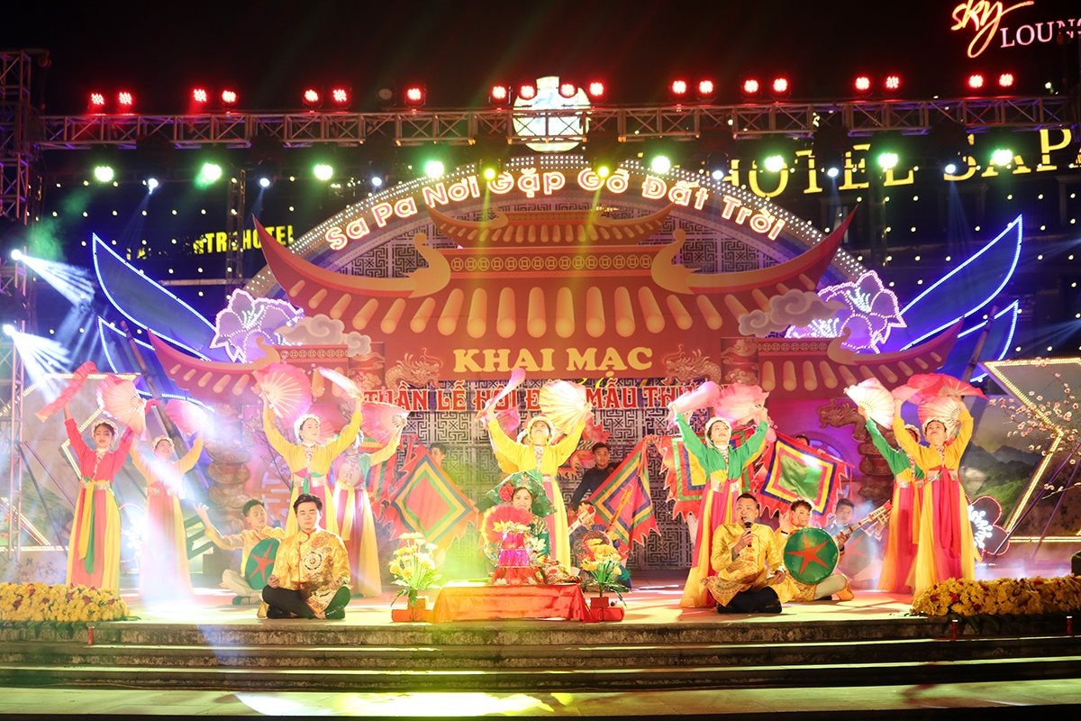 Khai mạc lễ hội đền Mẫu Thượng Sa Pa