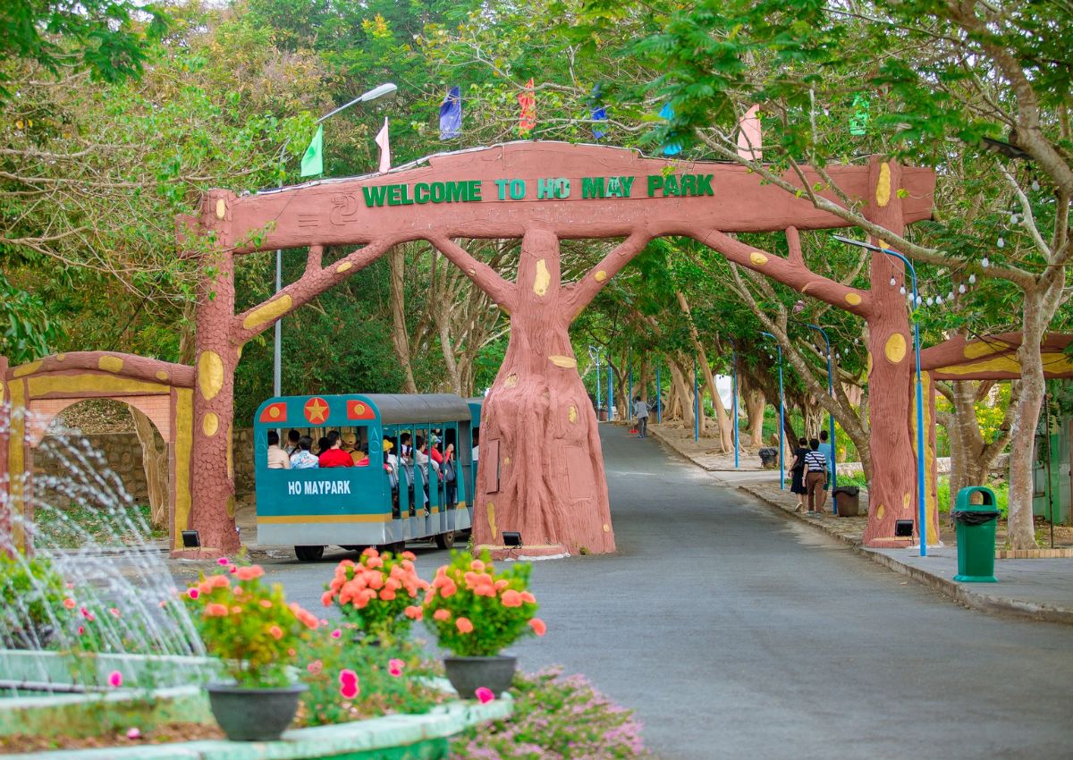 Khu du lịch Hồ Mây gần Sài Gòn