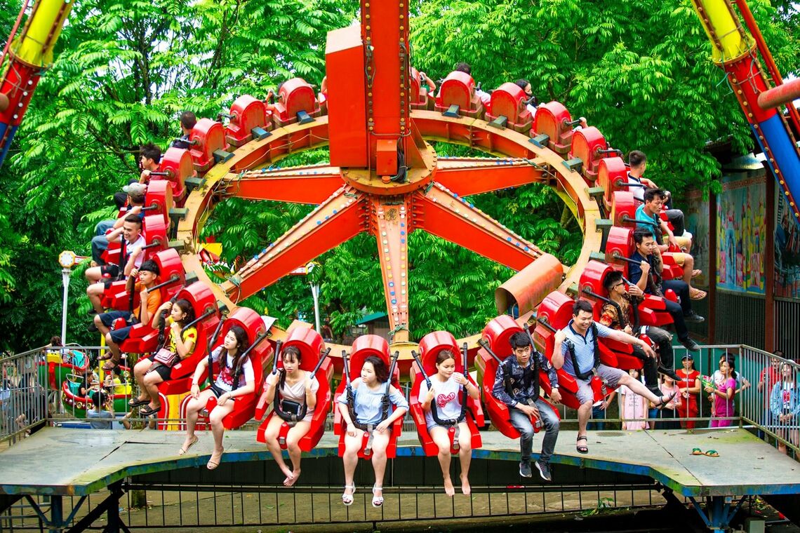 Khu du lịch Khoang Xanh Suối Tiên