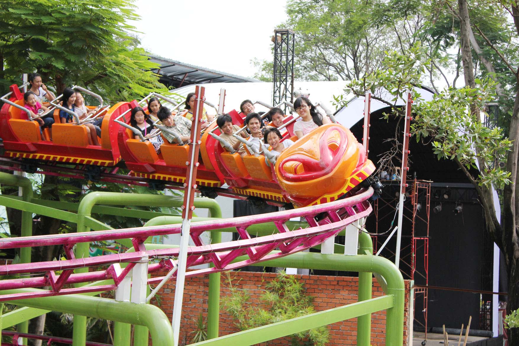 Khu vui chơi Thỏ Trắng