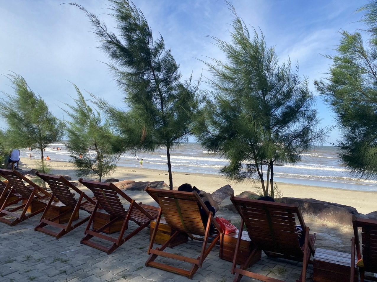 Kinh nghiệm tham quan biển Quảng Lợi