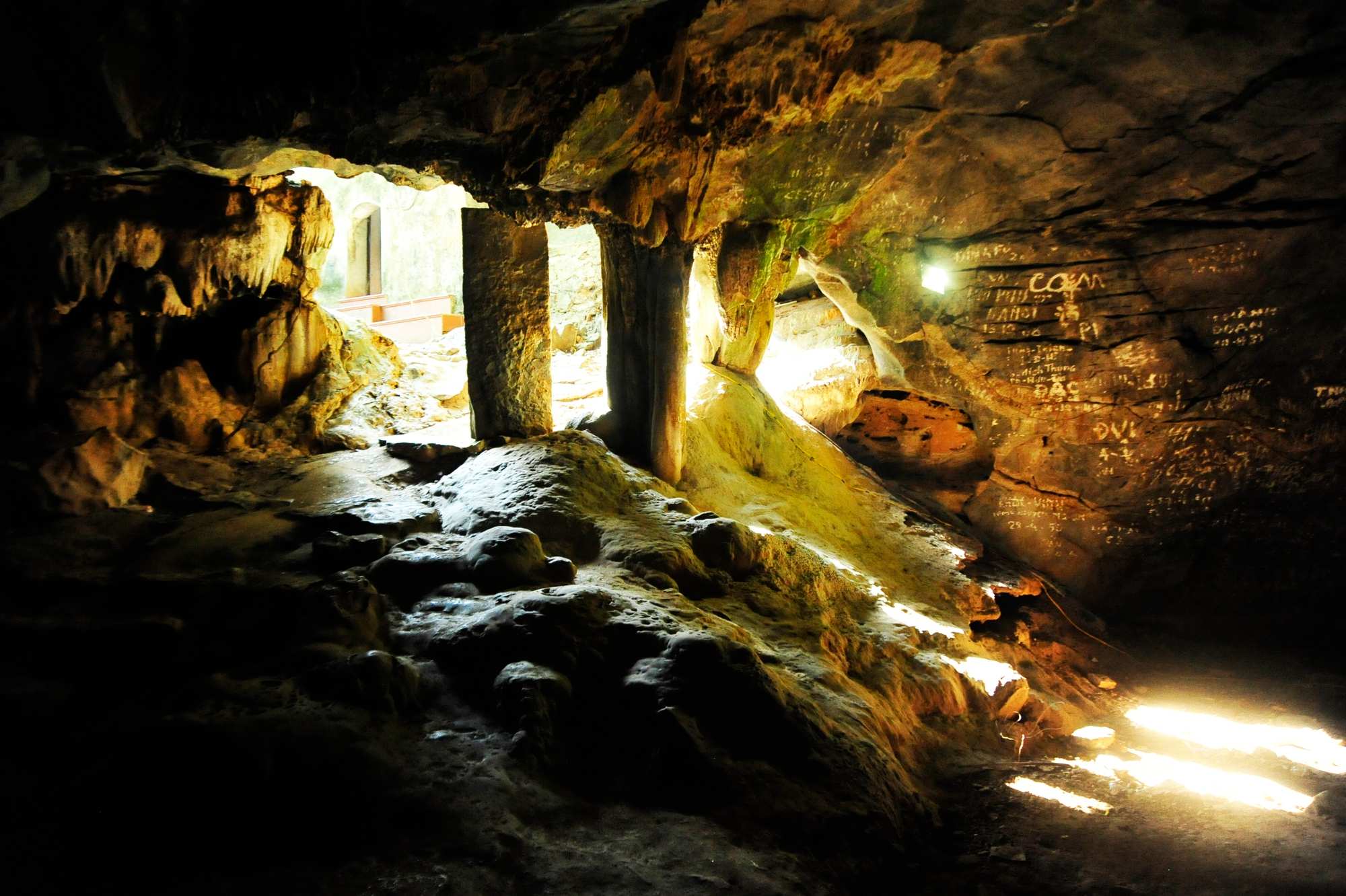 Kinh nghiệm tham quan động Bích Đào