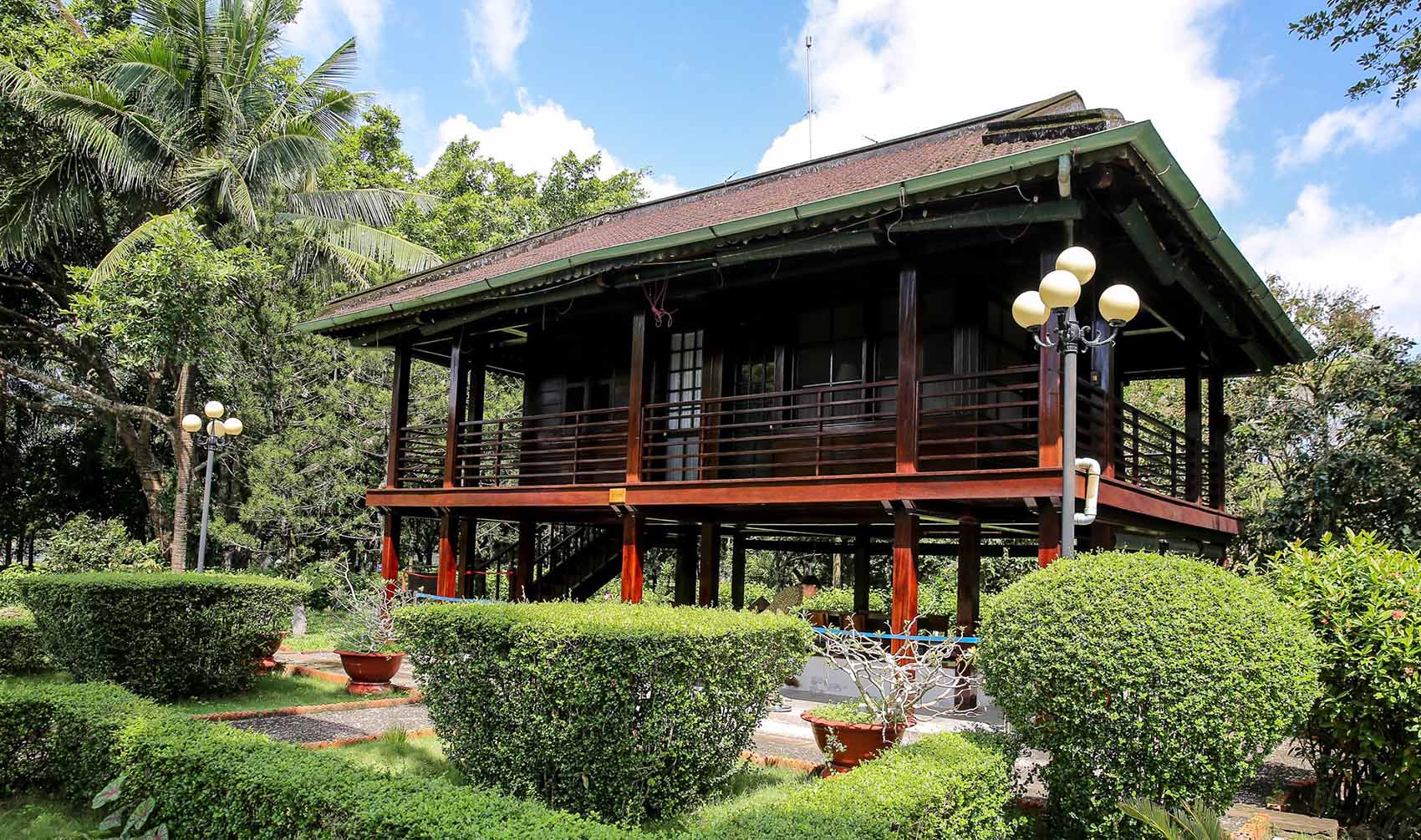 Nhà sàn Bác Hồ