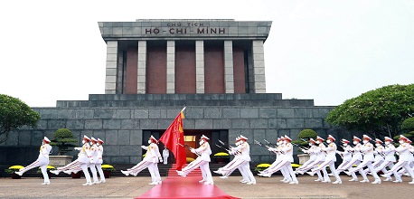 [GIẢI ĐÁP] Lăng Bác ở đâu? Kinh nghiệm mua vé, gửi xe, tham quan Lăng Bác