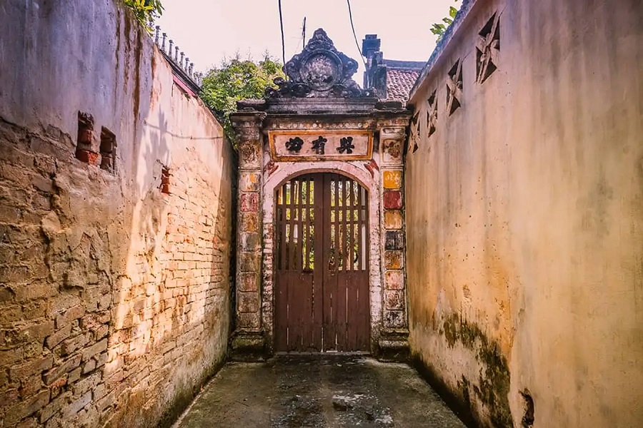 Kiến trúc nhà cổ “làng Tây"