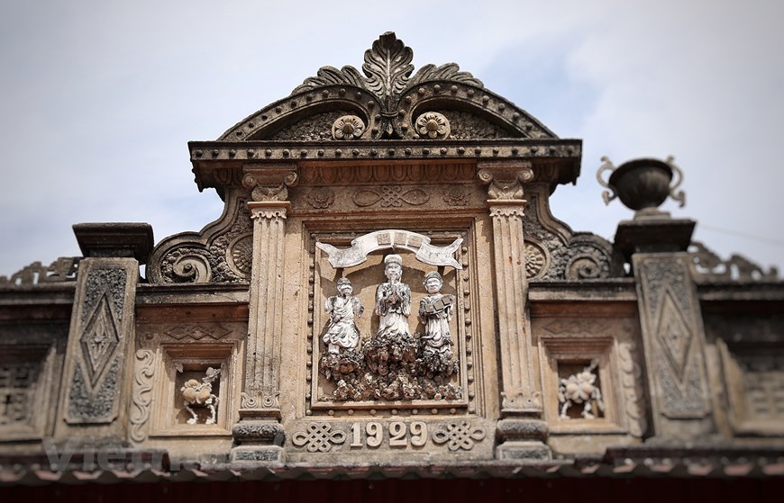 Ngôi nhà cổ nhất của Làng Cựu được thiết kế theo kiểu Á- u