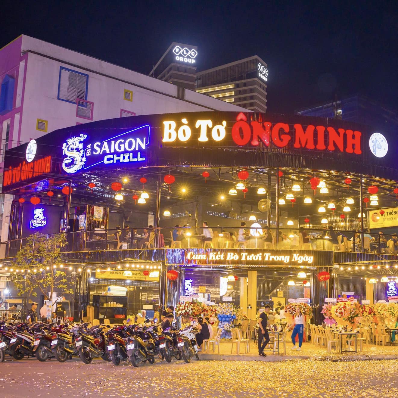 Quán Bò Tơ Ông Minh có không gian rộng rãi, thoáng mát 